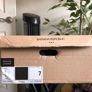 BANANA REPUBLIC BLACK LAUREN BOOTS